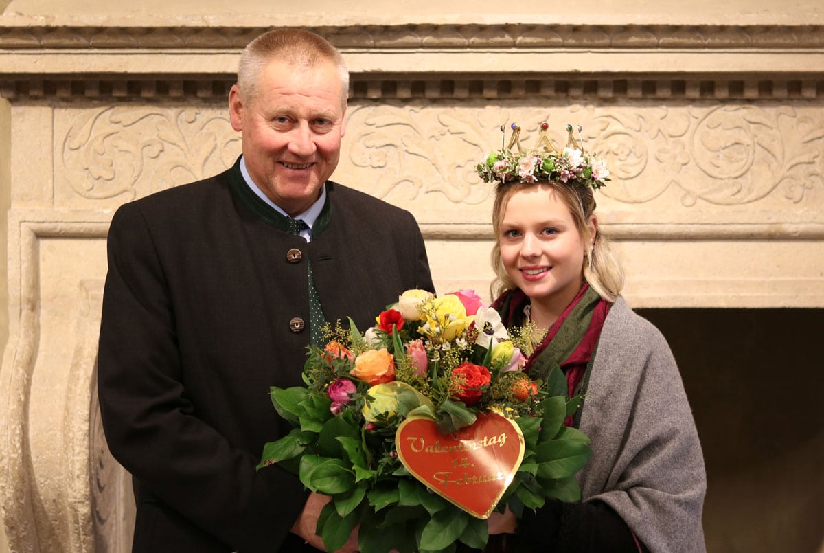 Karl Lackner mit Blumenkönigin Eva II